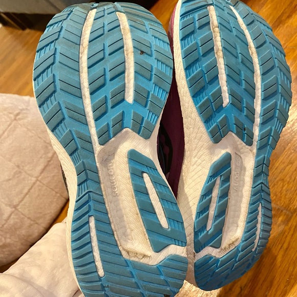 Saucony Triumph 19 in Razzle-blaze - Picture 6 of 7